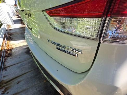 Used 2020 Subaru Forester Touring image 7