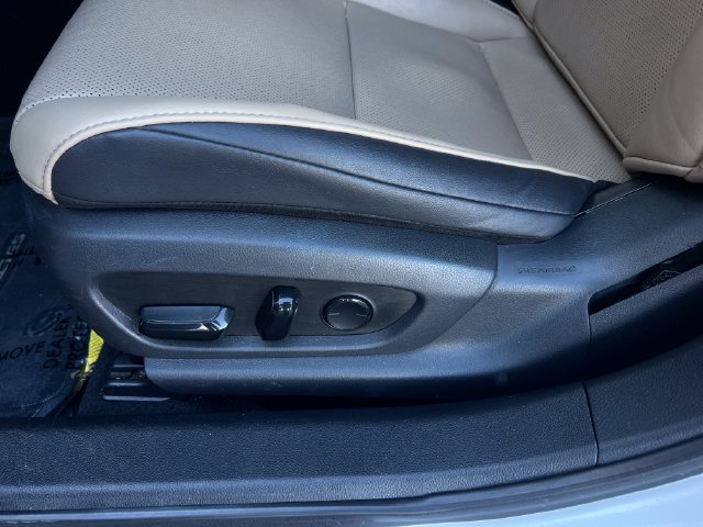 Used 2020 Lexus ES 300h w/ Premium Package FWD image 25