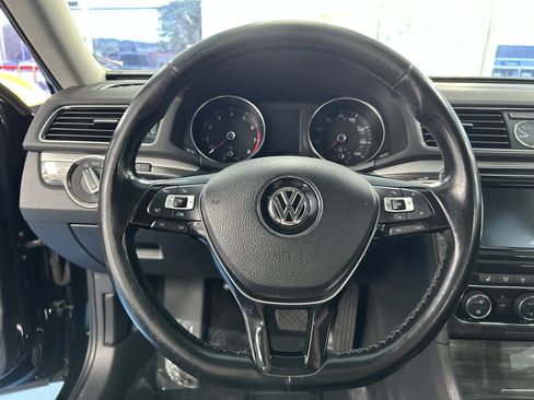 Used 2016 Volkswagen Passat 1.8T SE image 6