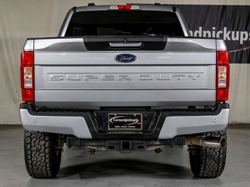 Used 2021 Ford F250 XLT w/ XLT Premium Package image 9