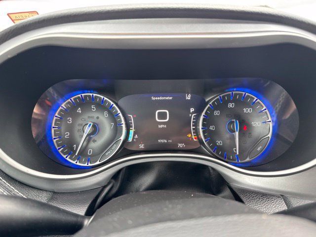 Used 2021 Chrysler Pacifica Touring w/ S Appearance Package FWD image 16