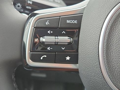 New 2026 Kia Carnival EX image 30