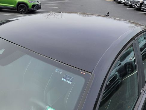 Used 2023 Volkswagen Jetta Sport image 9