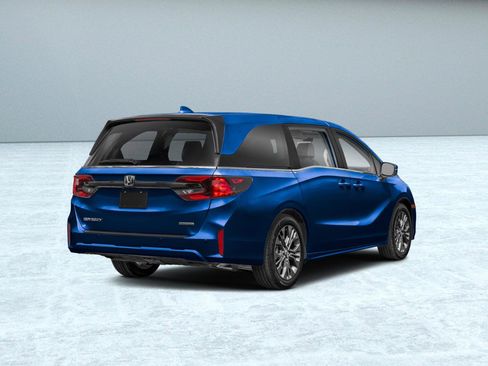 New 2026 Honda Odyssey Touring image 2