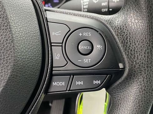 Used 2020 Toyota RAV4 LE image 22