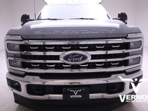 New 2026 Ford F250 Lariat w/ Lariat Premium Package image 8