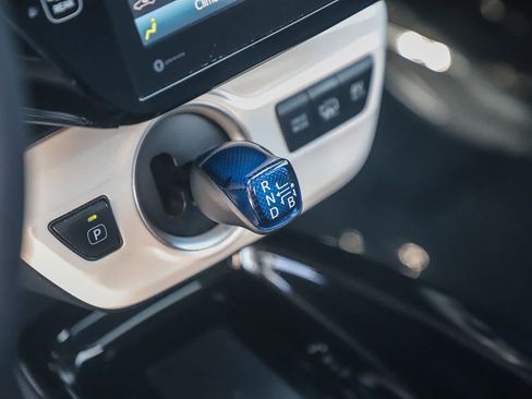 Used 2018 Toyota Prius Prime Premium image 20