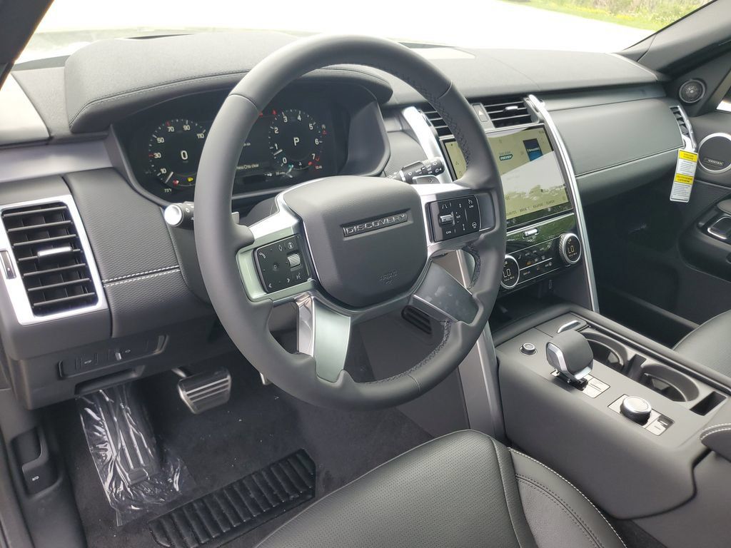 New 2026 Land Rover Discovery Limited Edition AWD/4WD image 14