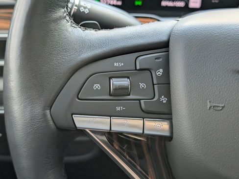 Used 2023 Cadillac Escalade Premium Luxury w/ LPO, Floor Liner Package AWD/4WD image 16