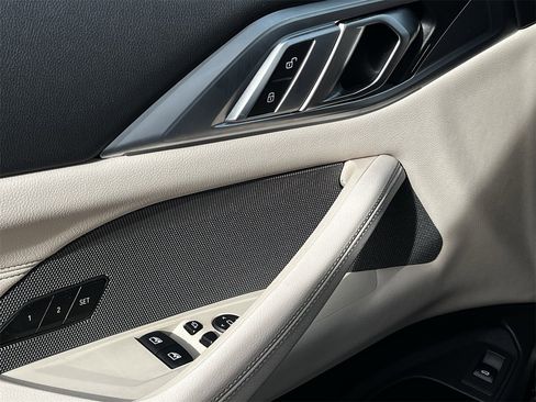 Used 2024 BMW M440i Coupe w/ Premium Package image 22