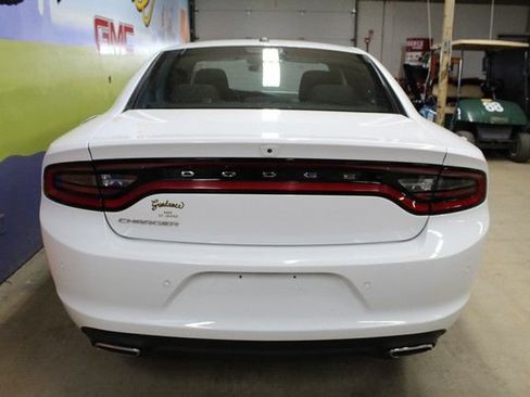 Used 2022 Dodge Charger SXT RWD image 5