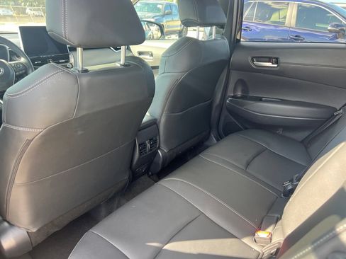 Used 2026 Toyota Corolla Cross XLE FWD image 11
