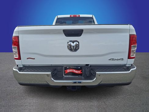 Used 2024 RAM 2500 Tradesman w/ Chrome Appearance Group AWD/4WD image 5