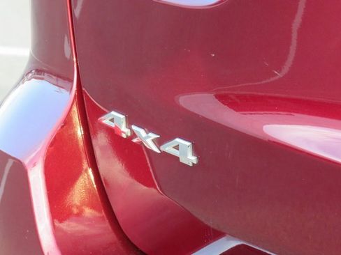 Used 2017 Jeep Grand Cherokee Limited image 13