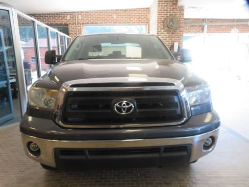 Used 2012 Toyota Tundra 4x4 Double Cab w/ Tow Pkg image 2