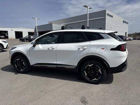 New 2026 Kia Sportage EX image 8