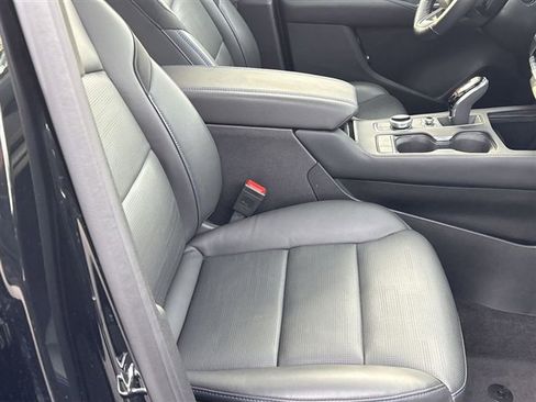 Used 2025 Cadillac XT4 Sport image 28