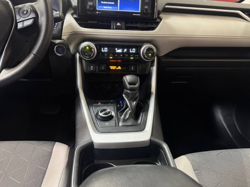 Used 2020 Toyota RAV4 XLE w/ Convenience Package AWD/4WD image 20