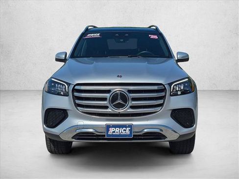 Used 2025 Mercedes-Benz GLS 450 4MATIC image 2