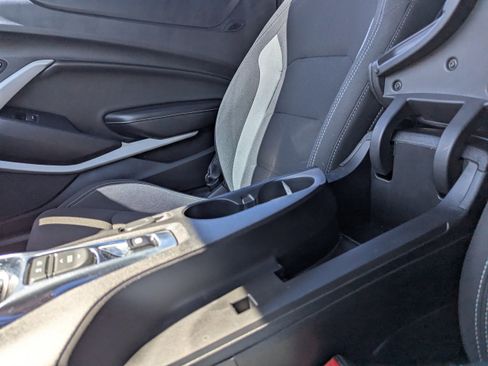 Used 2018 Chevrolet Camaro LT RWD image 25