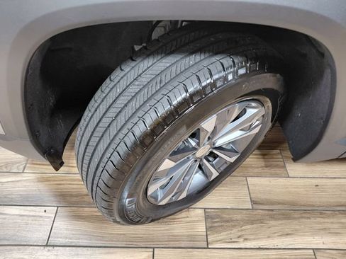 Used 2026 Chevrolet Equinox LT AWD/4WD image 19