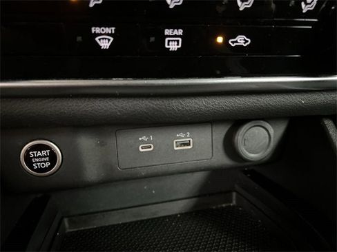 Used 2023 Nissan Rogue S image 34