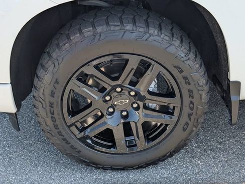 Used 2023 Chevrolet Silverado 1500 Custom RWD image 15