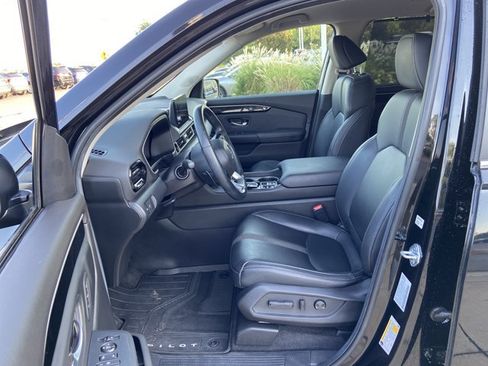 Used 2025 Honda Pilot EX-L image 35