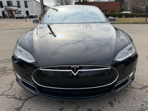 Used 2016 Tesla Model S 70D image 10