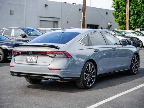 Used 2025 Honda Accord Touring image 4