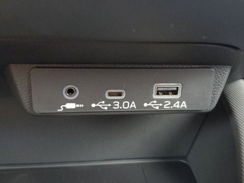 Used 2025 Subaru Forester Premium w/ Protection Package (1PH) image 34