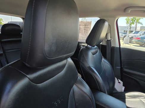 Used 2019 Jeep Compass Limited image 20