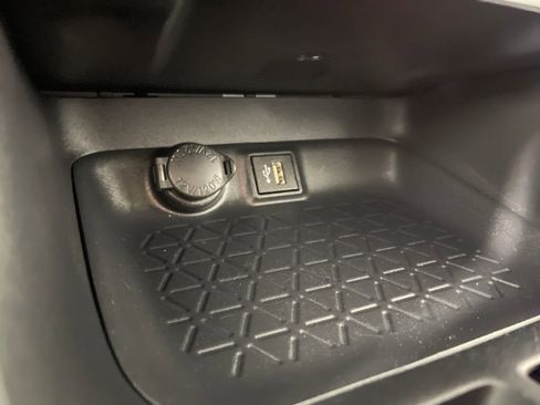 Certified 2025 Toyota RAV4 XLE FWD image 26