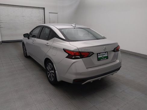 Used 2020 Nissan Versa SV FWD image 5