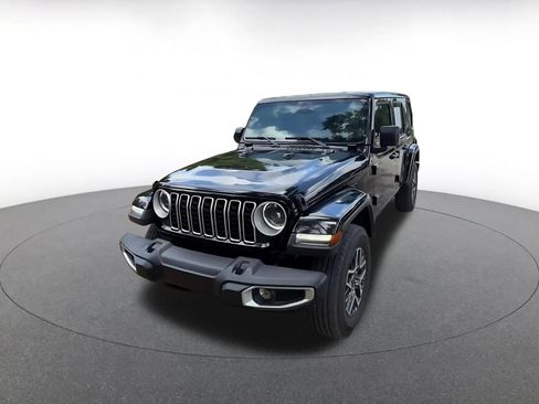 Used 2025 Jeep Wrangler Unlimited Sahara AWD/4WD image 8