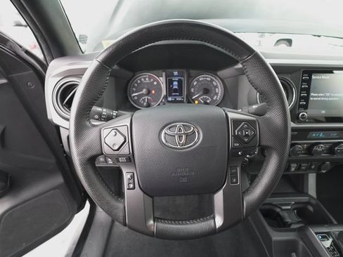 Certified 2023 Toyota Tacoma TRD Off-Road image 24