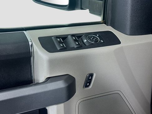 Used 2017 Ford F350 XLT w/ Camper Package image 13