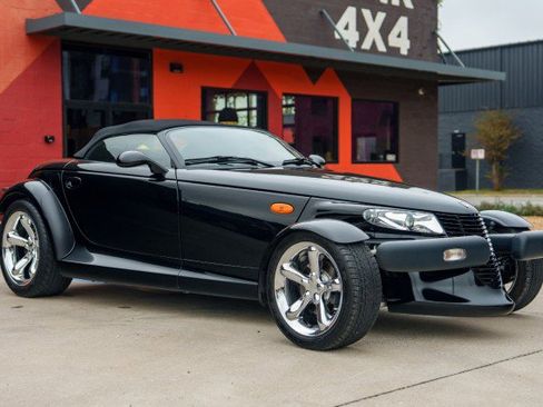 Used 2000 Plymouth Prowler image 3