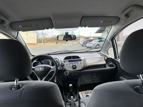 Used 2011 Honda Fit image 29