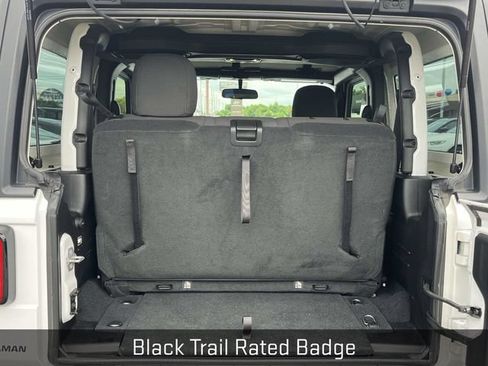 Used 2022 Jeep Wrangler Sport AWD/4WD image 19