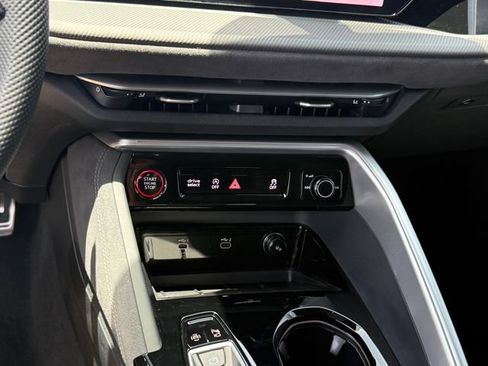 Used 2025 Audi SQ5 Prestige AWD/4WD image 18