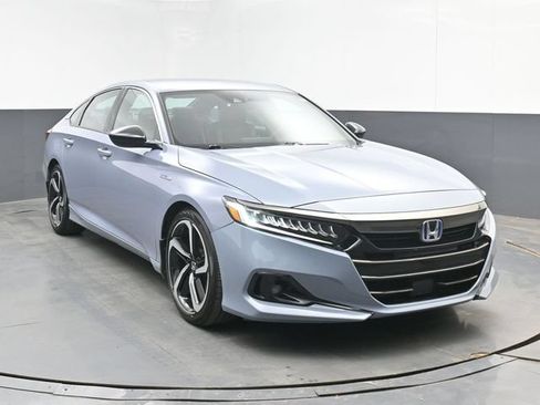 Used 2022 Honda Accord Sport image 2