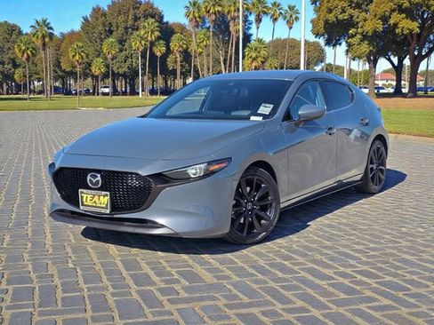 Used 2019 MAZDA MAZDA3 AWD Hatchback w/ Premium Pkg image 2