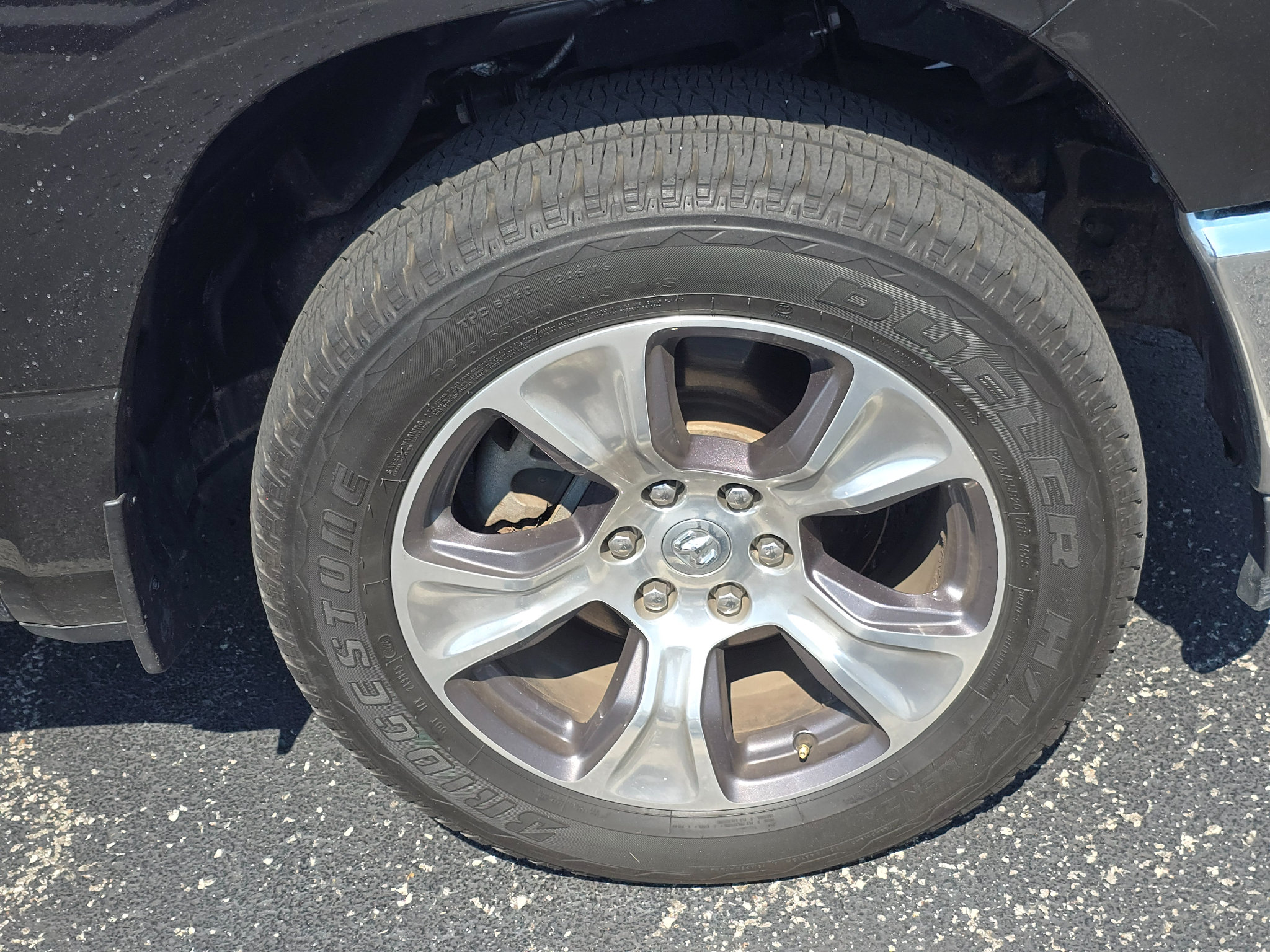 Used 2023 RAM 1500 Laramie AWD/4WD image 11