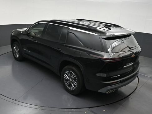 Used 2026 Chevrolet Traverse LT FWD image 23