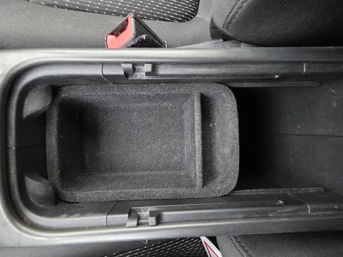 Used 2014 Dodge Journey SXT w/ Flexible Seating Group image 30