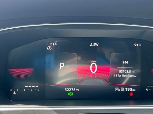 Certified 2024 Volkswagen Tiguan SE R-Line FWD image 24