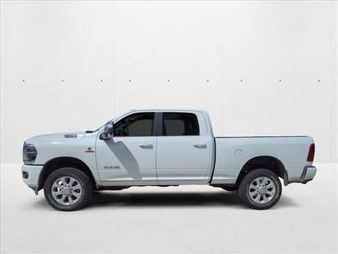 New 2026 RAM 2500 Laramie AWD/4WD image 5