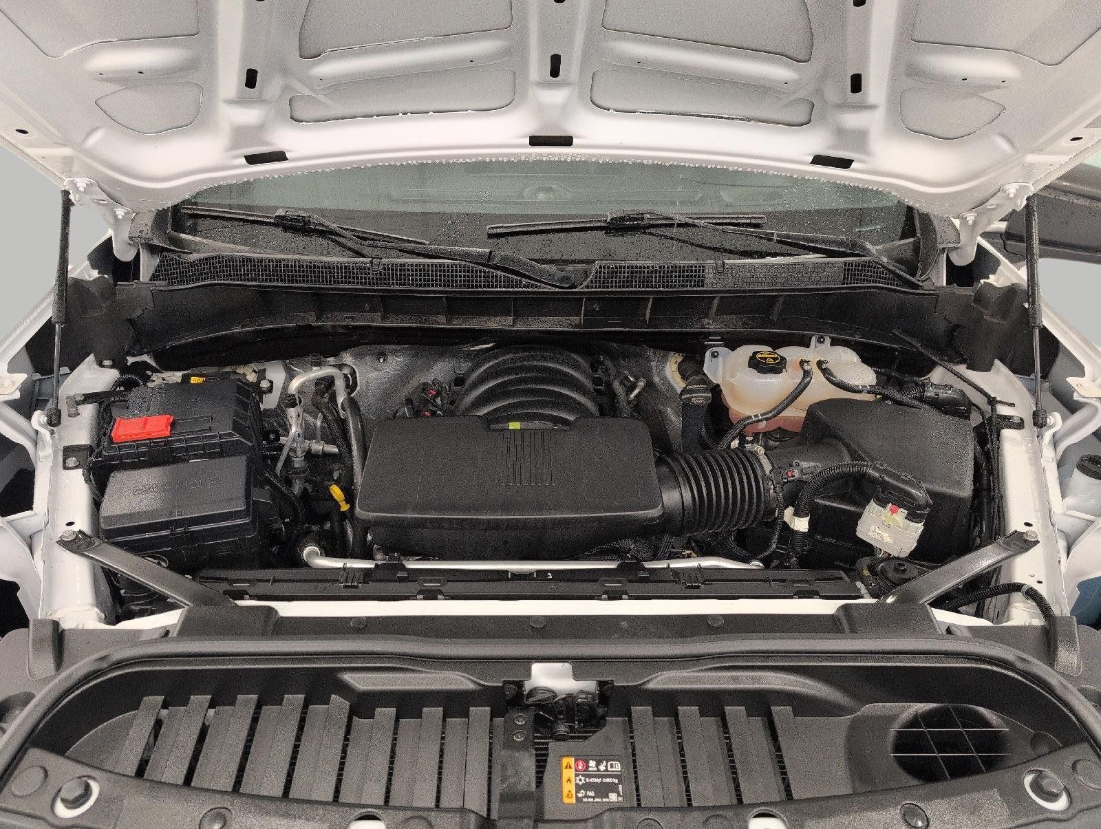 Certified 2025 Chevrolet Silverado 1500 W/T RWD image 9