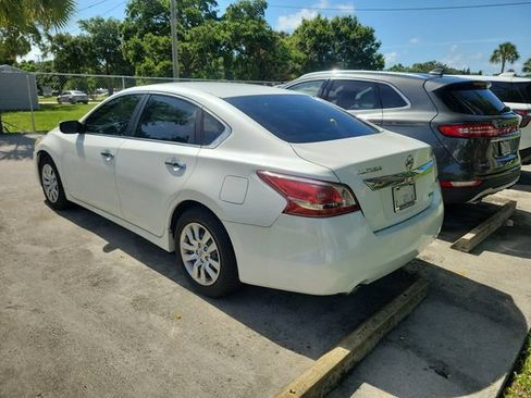 Used 2013 Nissan Altima 2.5 S FWD image 3